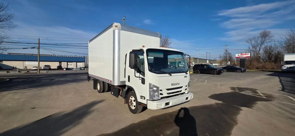 2019 Isuzu NPR - image 3