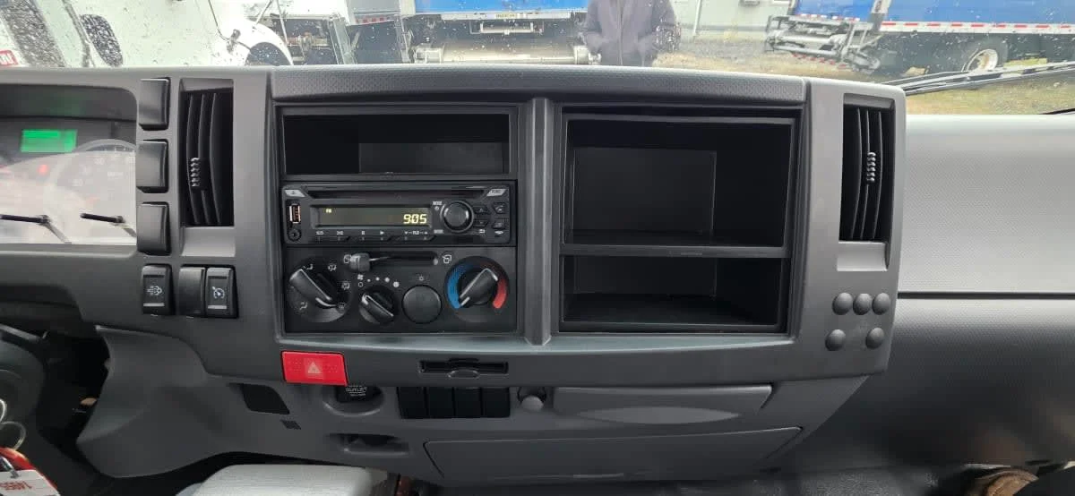 2019 Isuzu NPR - image 11