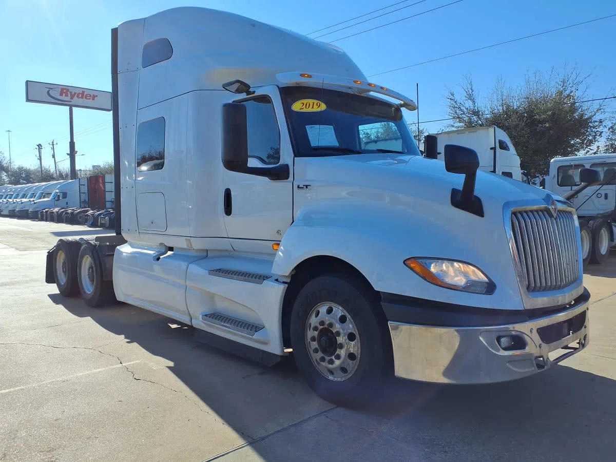 2019 International LT in Houston, TX — photo 3