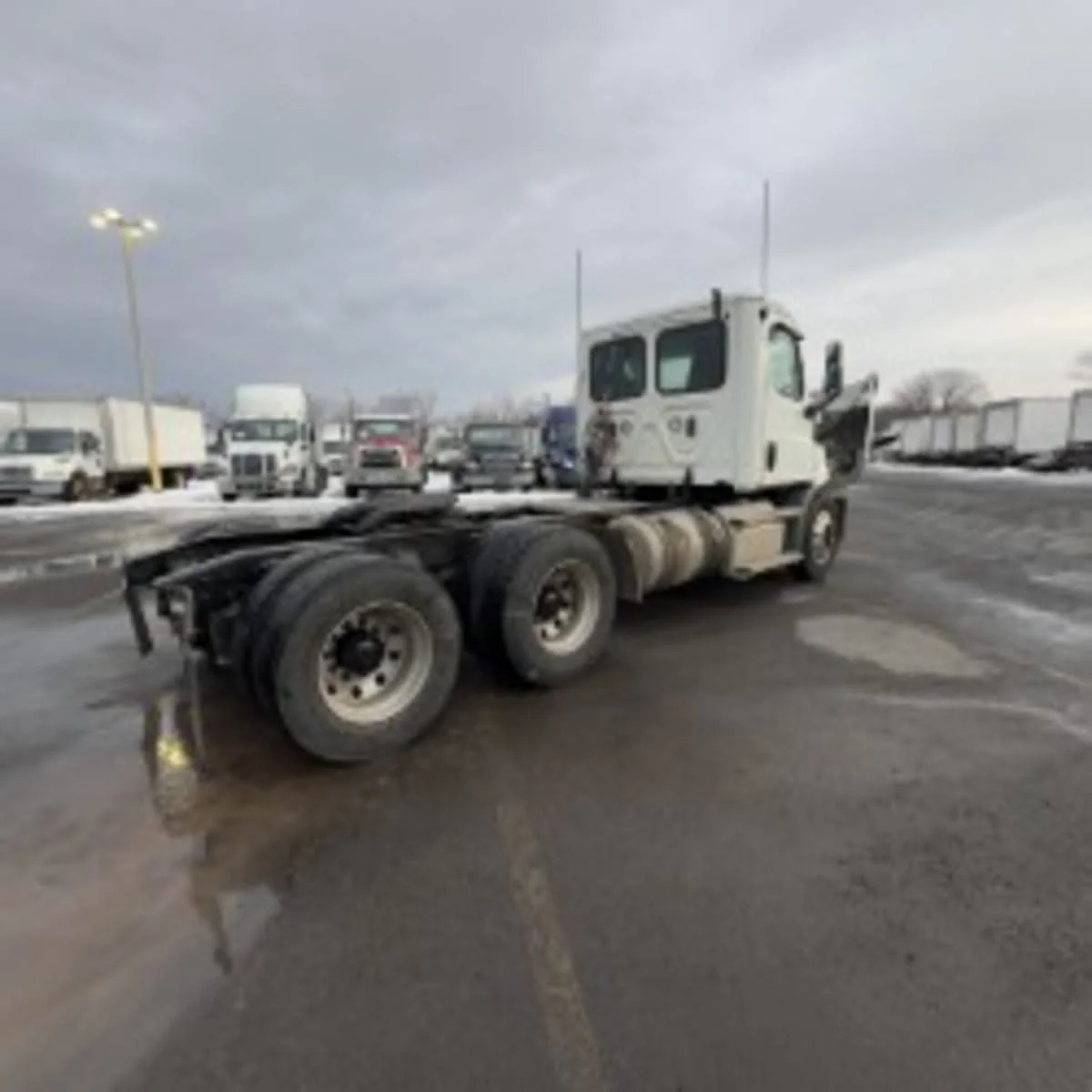 2020 Freightliner Cascadia in Syracuse, NY — photo 4