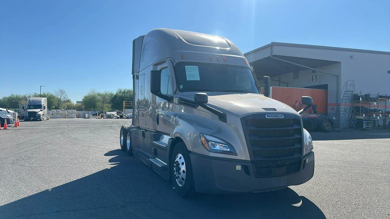 2024 Freightliner Cascadia in Phoenix, AZ