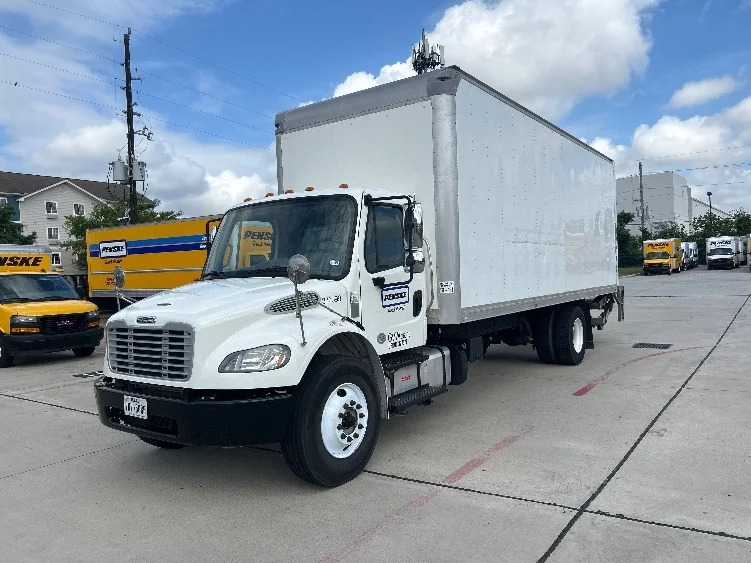 2021 Freightliner M2 106 - image 3
