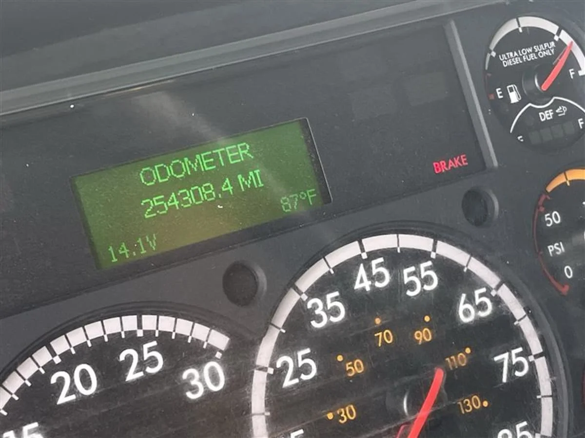 2018 Freightliner M2 106 - image 11