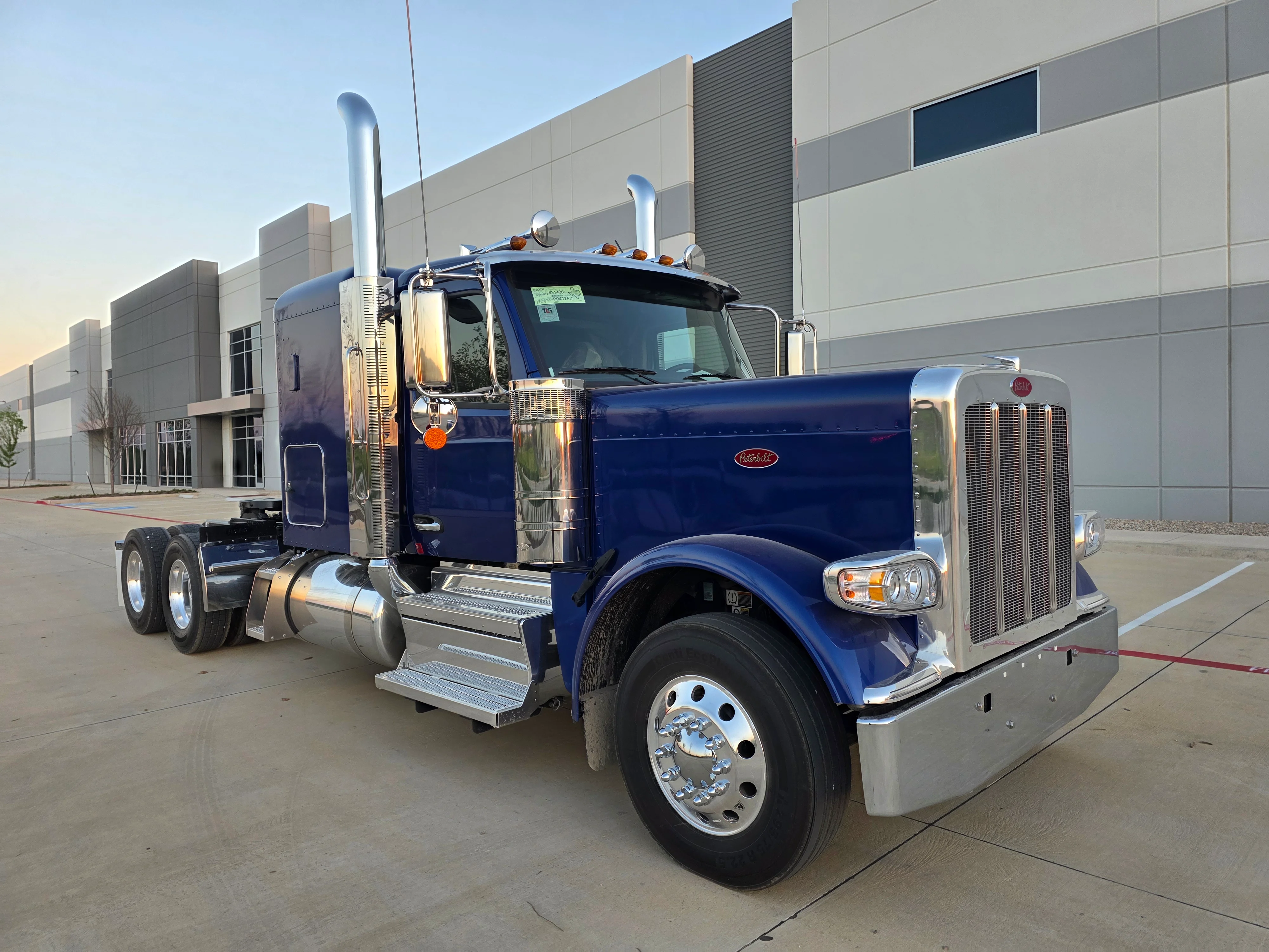 2027 Peterbilt 589 in Evansville, IN — photo 7