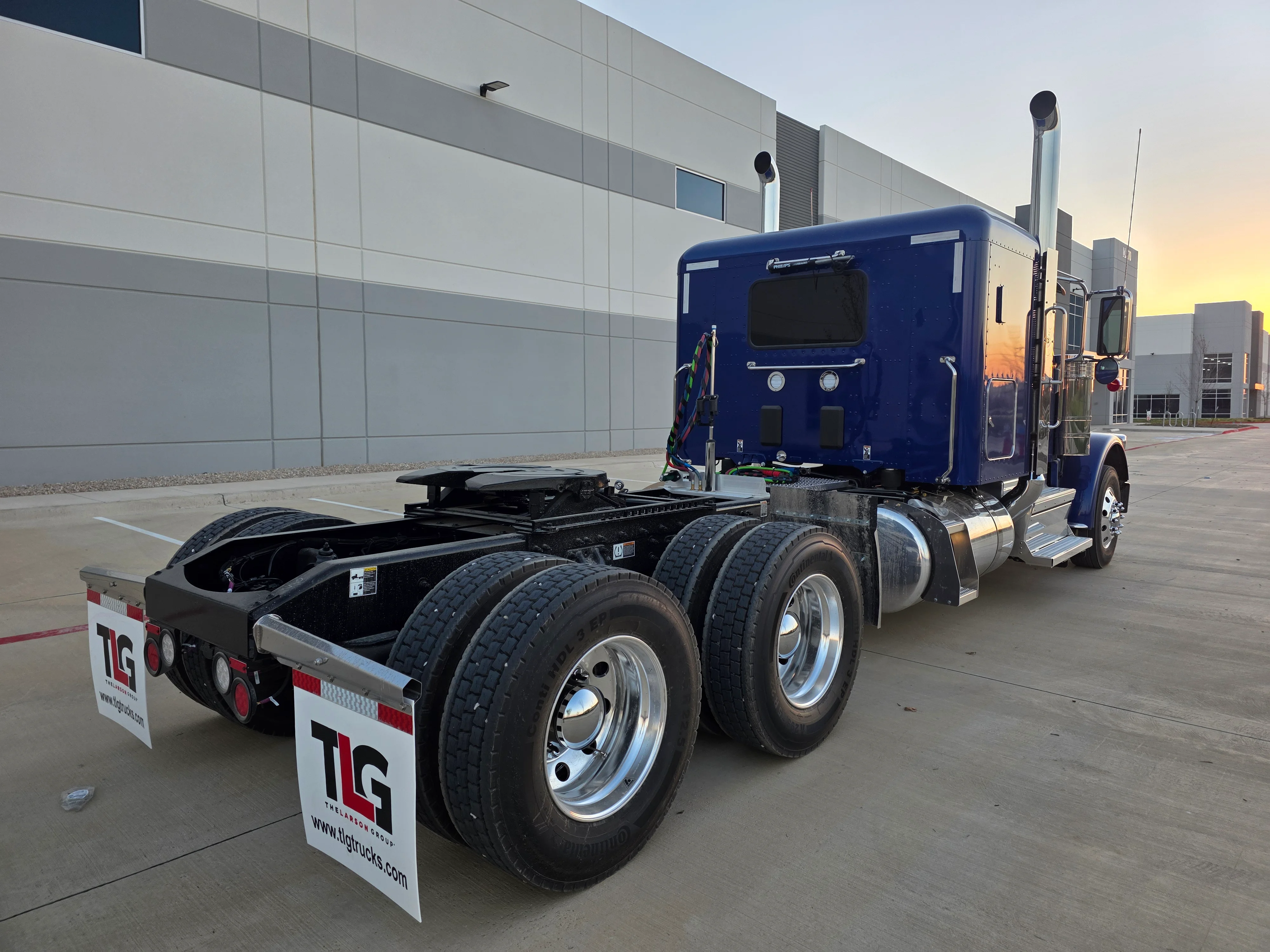 2027 Peterbilt 589 in Evansville, IN — photo 5