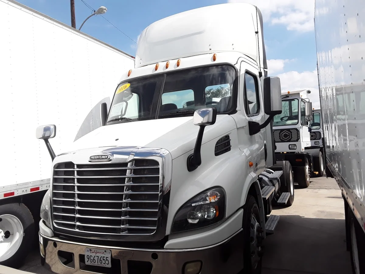 2016 Freightliner Cascadia in Montebello, CA