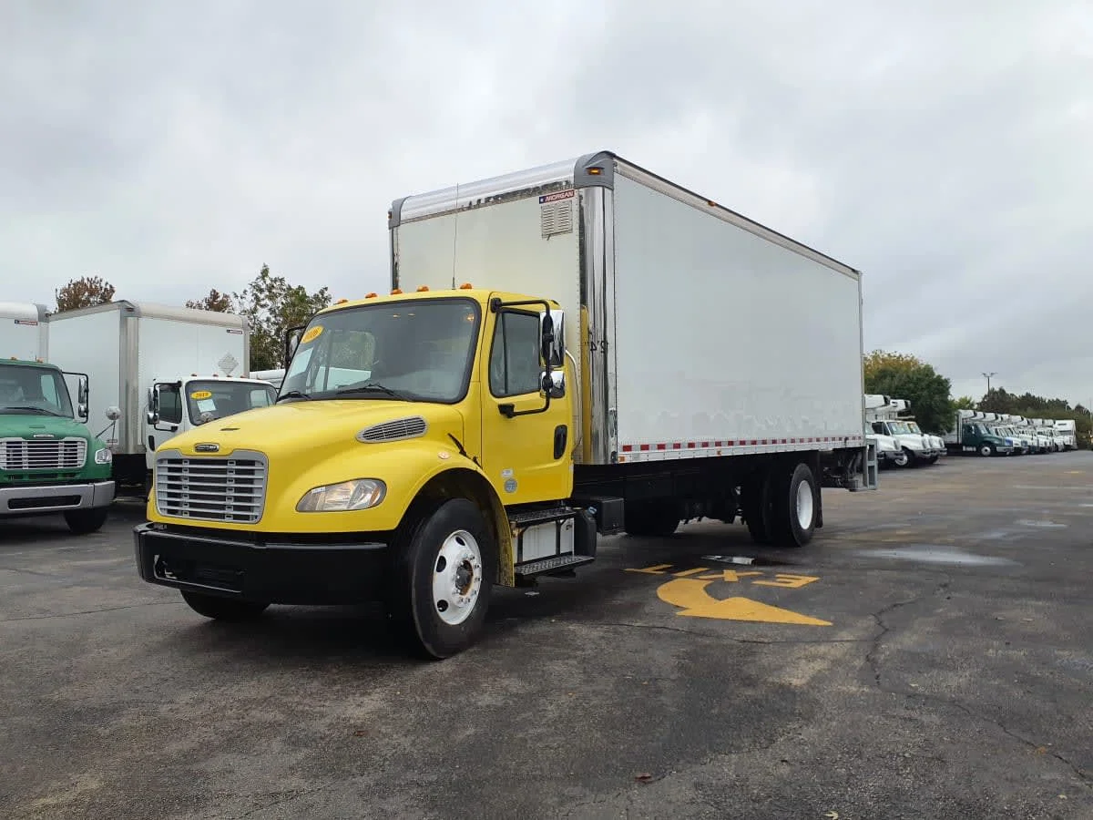 2016 Freightliner M2 106 in Bolingbrook, IL