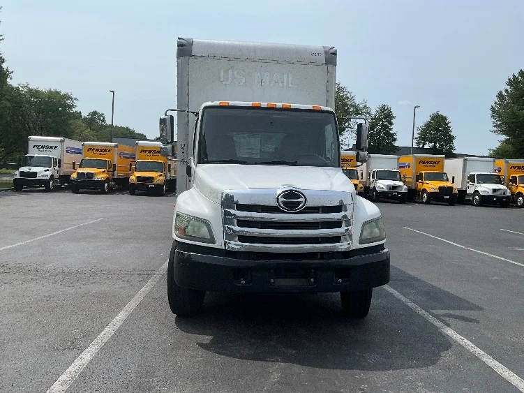 2019 Hino 268 in Capitol Heights, MD — photo 2