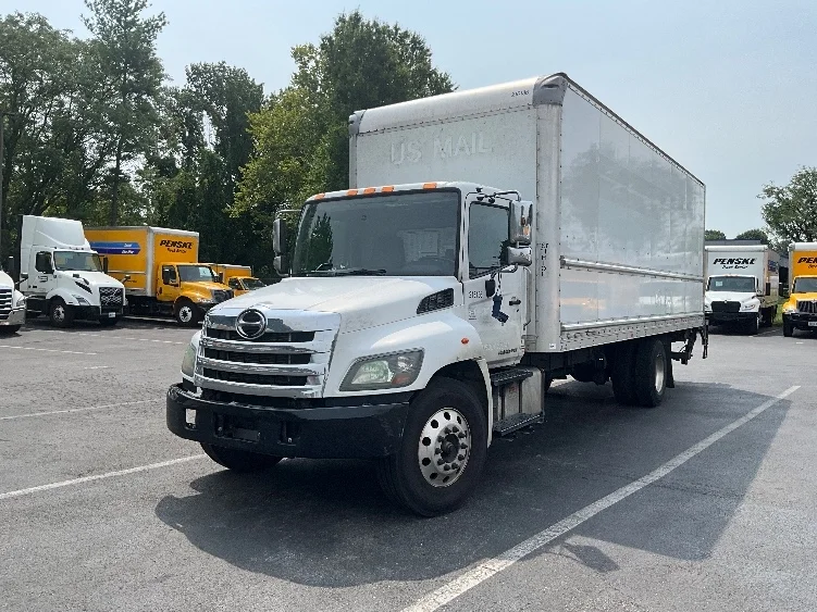 2019 Hino 268 in Capitol Heights, MD — photo 3