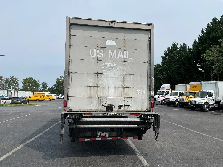 2019 Hino 268 in Capitol Heights, MD — photo 7