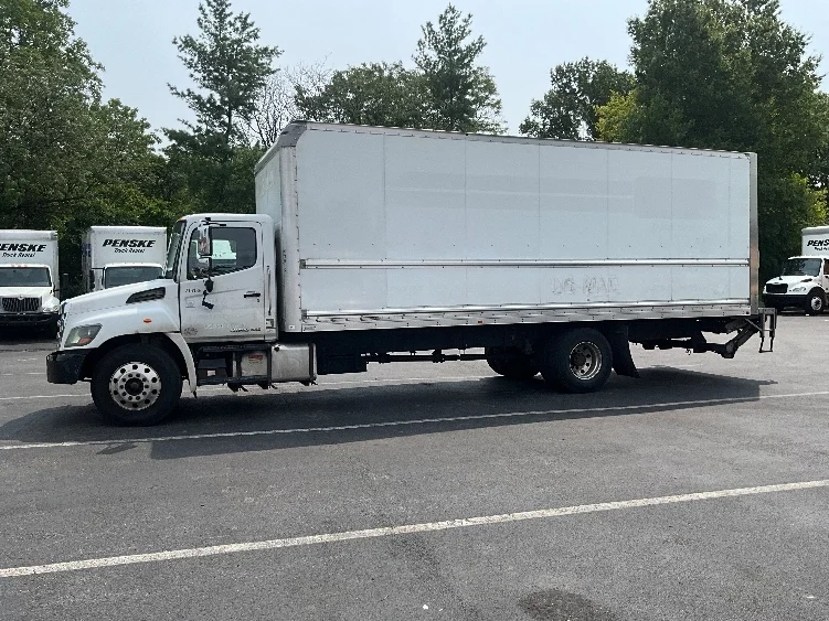 2019 Hino 268 in Capitol Heights, MD — photo 4