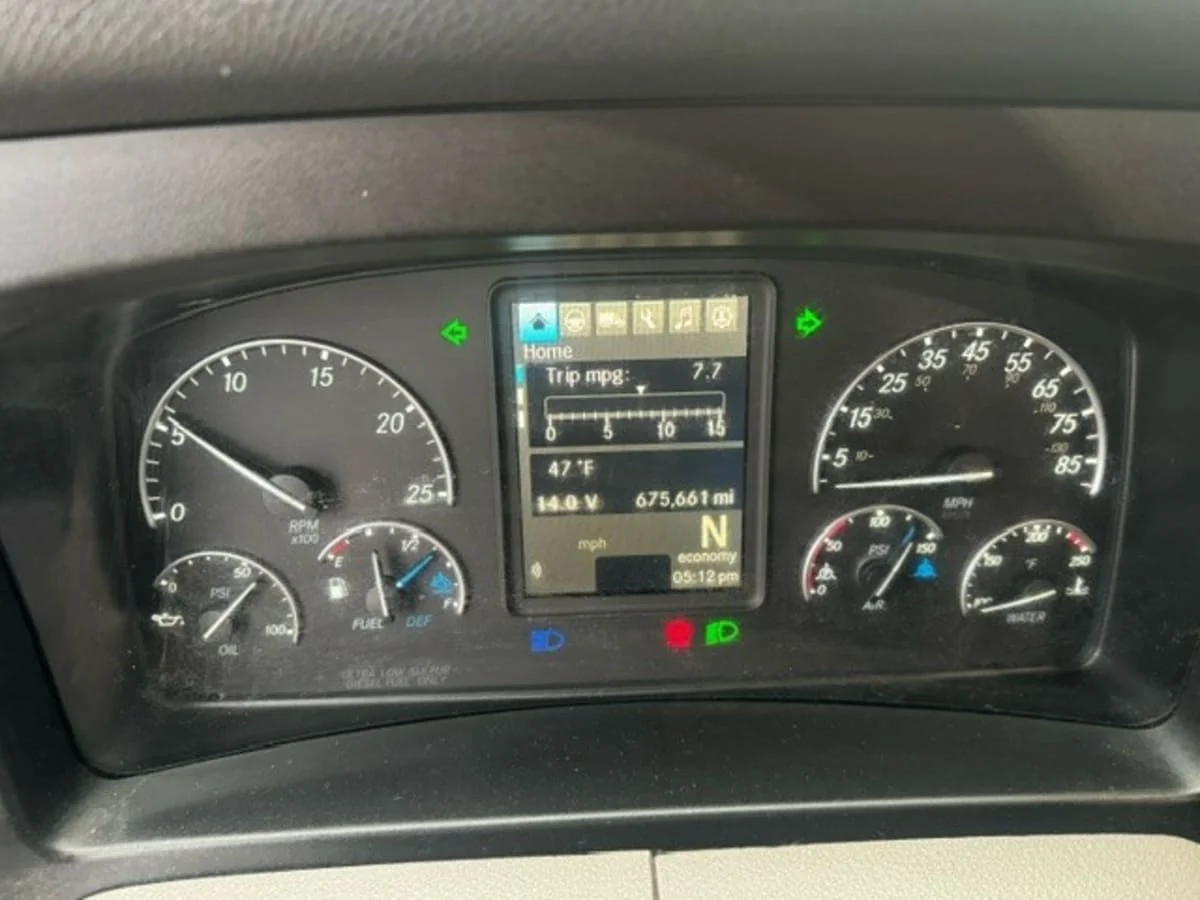 2019 Freightliner Cascadia in Springfield, MA — photo 10