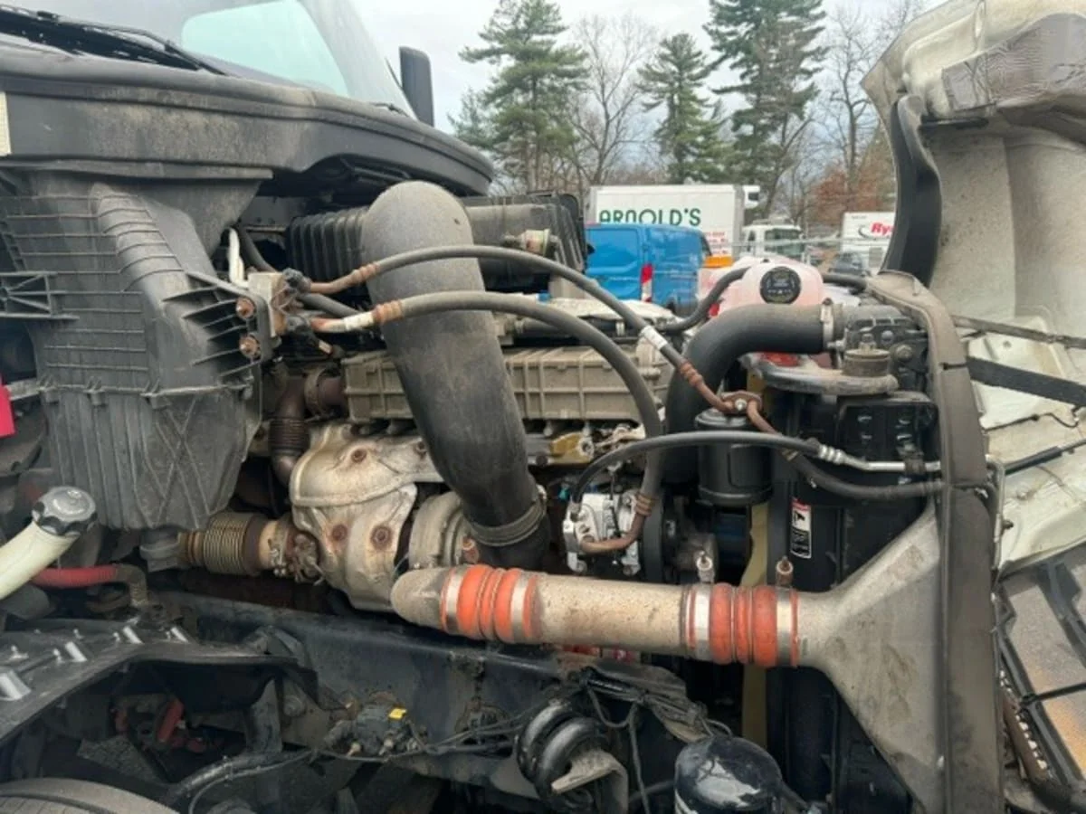 2019 Freightliner Cascadia in Springfield, MA — photo 9