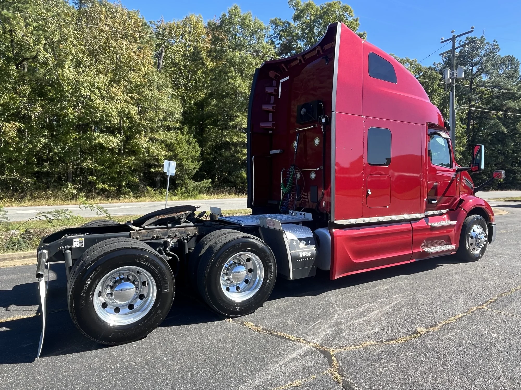 2023 Peterbilt 579 - image 4