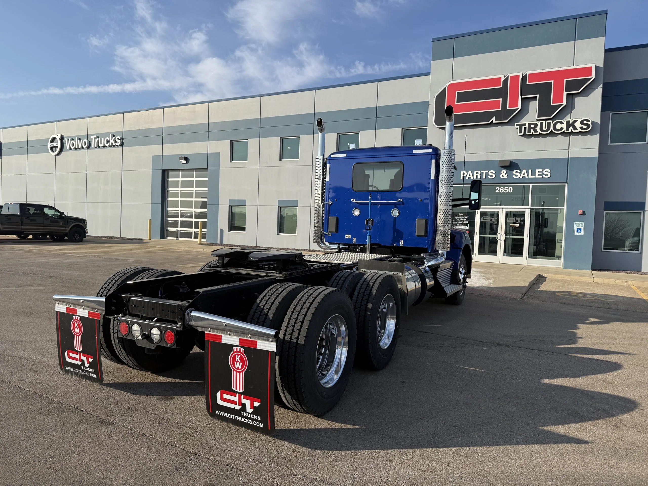 2027 Kenworth T880 in Peru, IL — photo 5