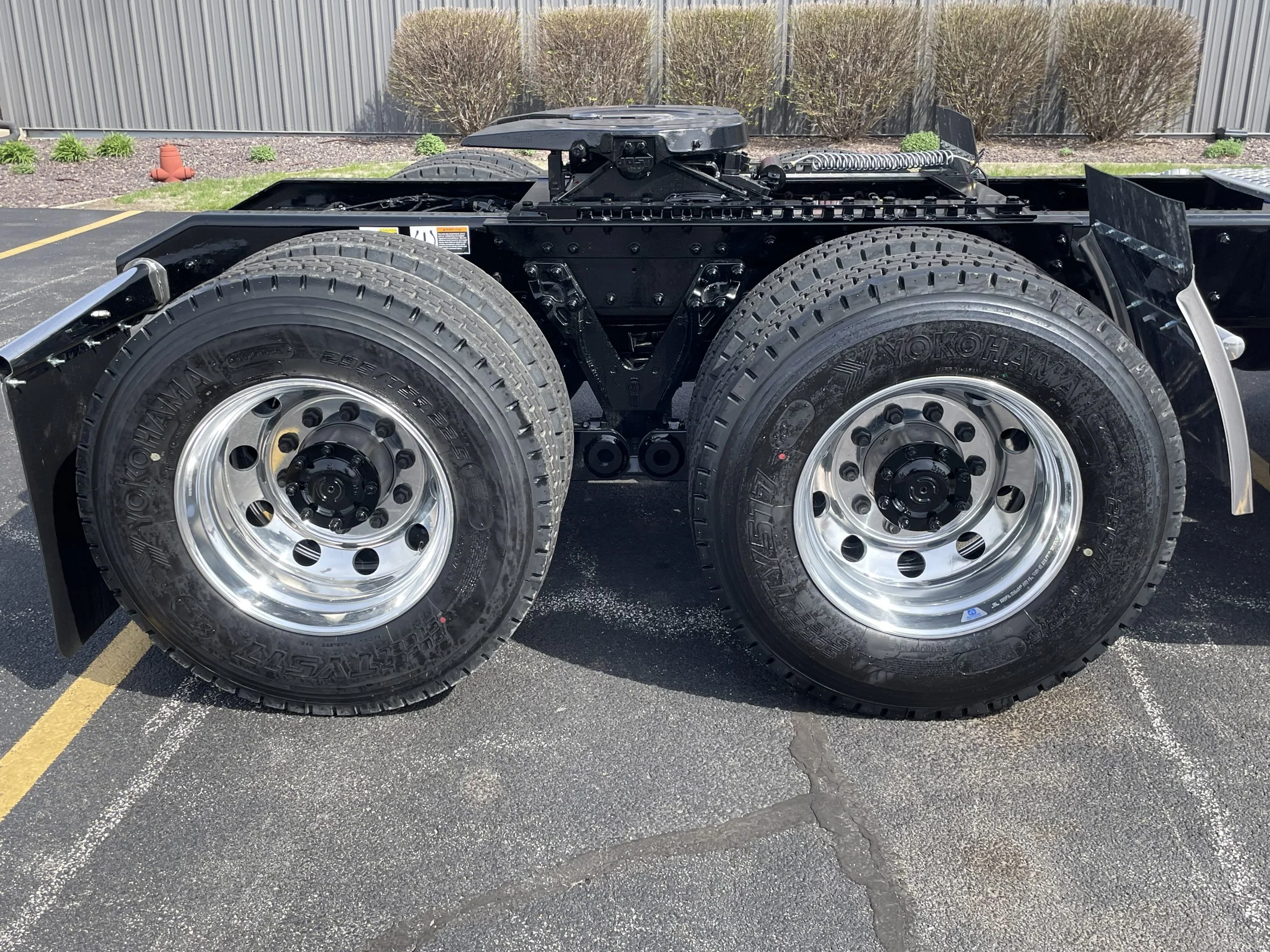 2027 Kenworth T680 - image 5