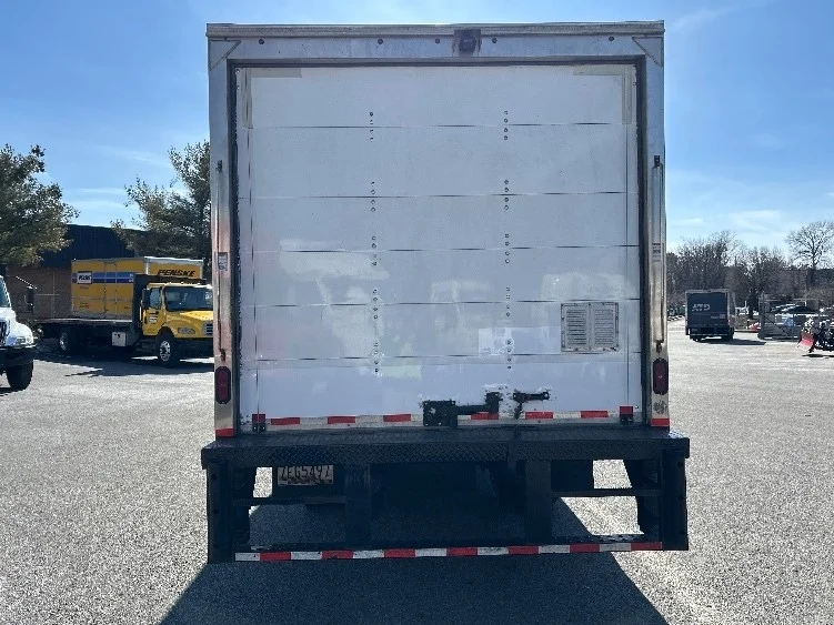 2021 Isuzu NPR - image 7