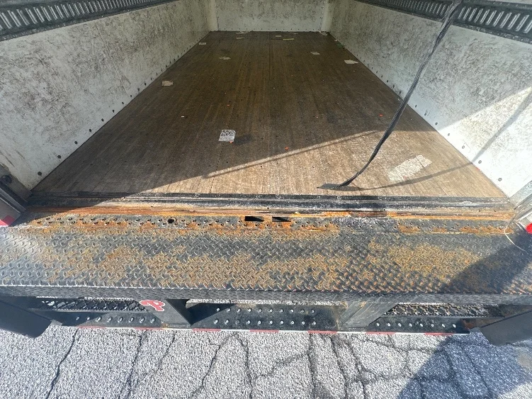 2021 Isuzu NPR - image 9