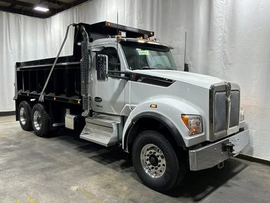 2027 Kenworth T880