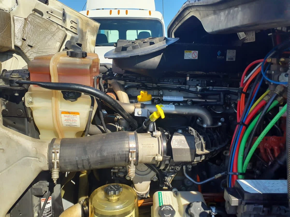 2019 Freightliner Cascadia in Atlanta, GA — photo 8