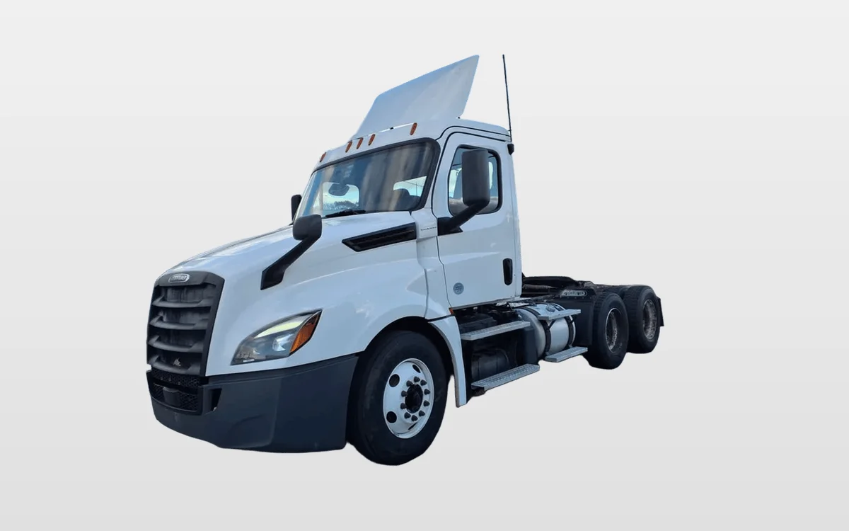 2019 Freightliner Cascadia - image 1