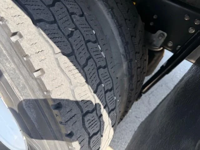 2020 Hino 268 - image 14