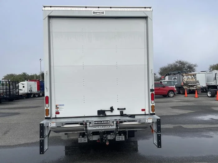 2026 Isuzu NPR - image 7