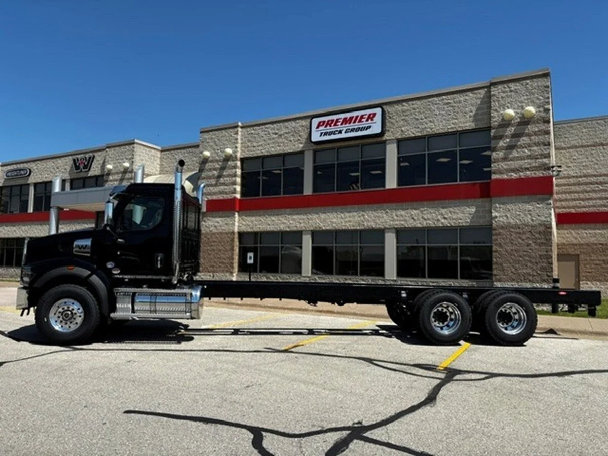 2027 Western Star 49X — photo 8