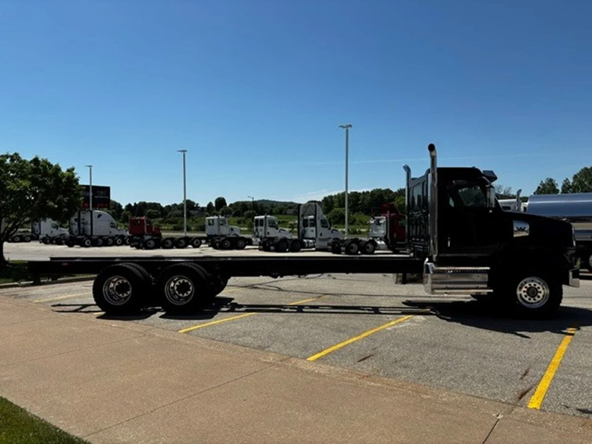 2027 Western Star 49X — photo 4