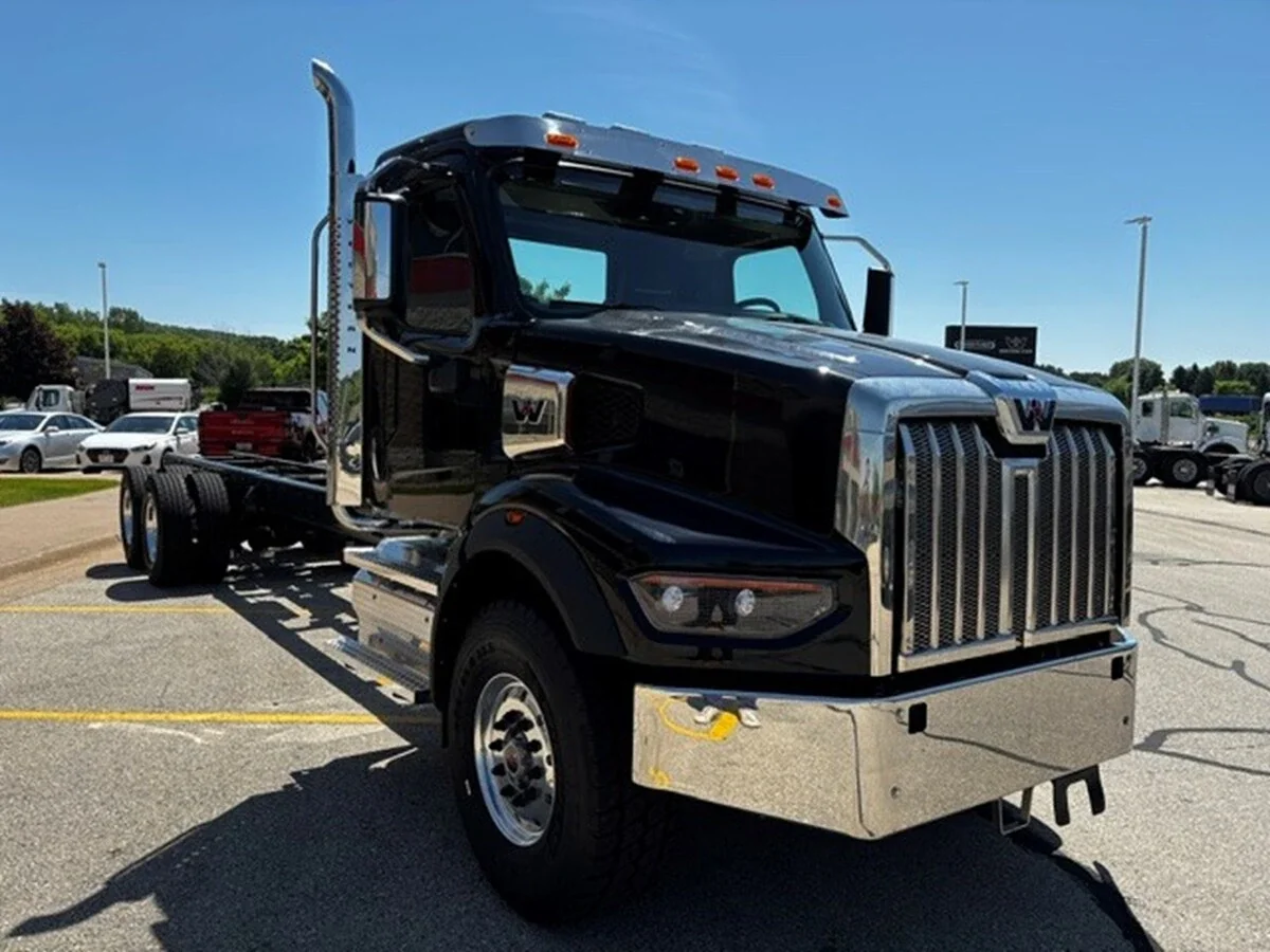 2027 Western Star 49X — photo 3