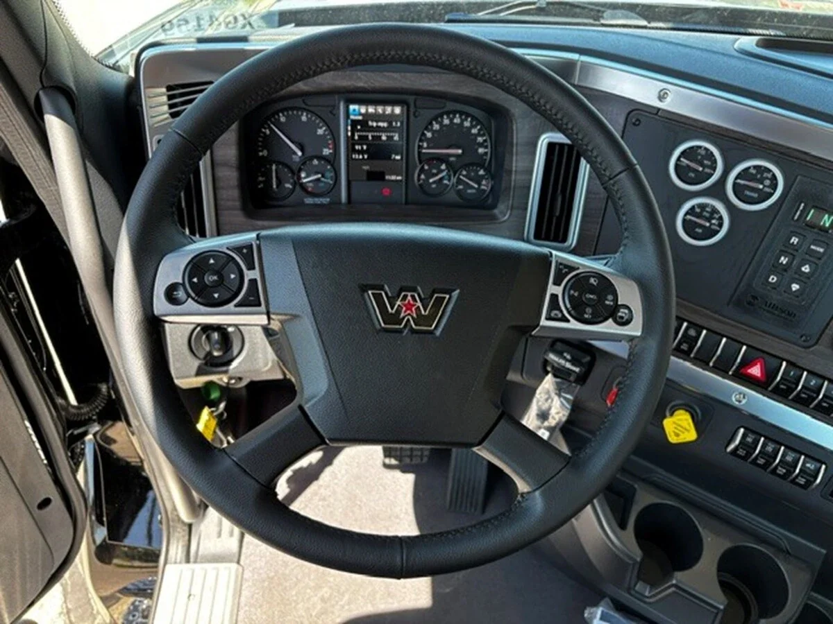 2027 Western Star 49X — photo 13