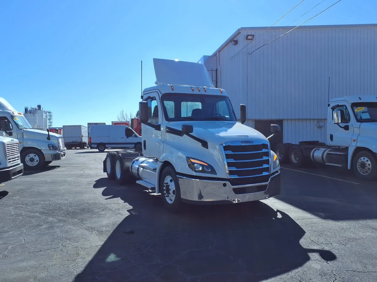 2020 Freightliner Cascadia in Doraville, GA
