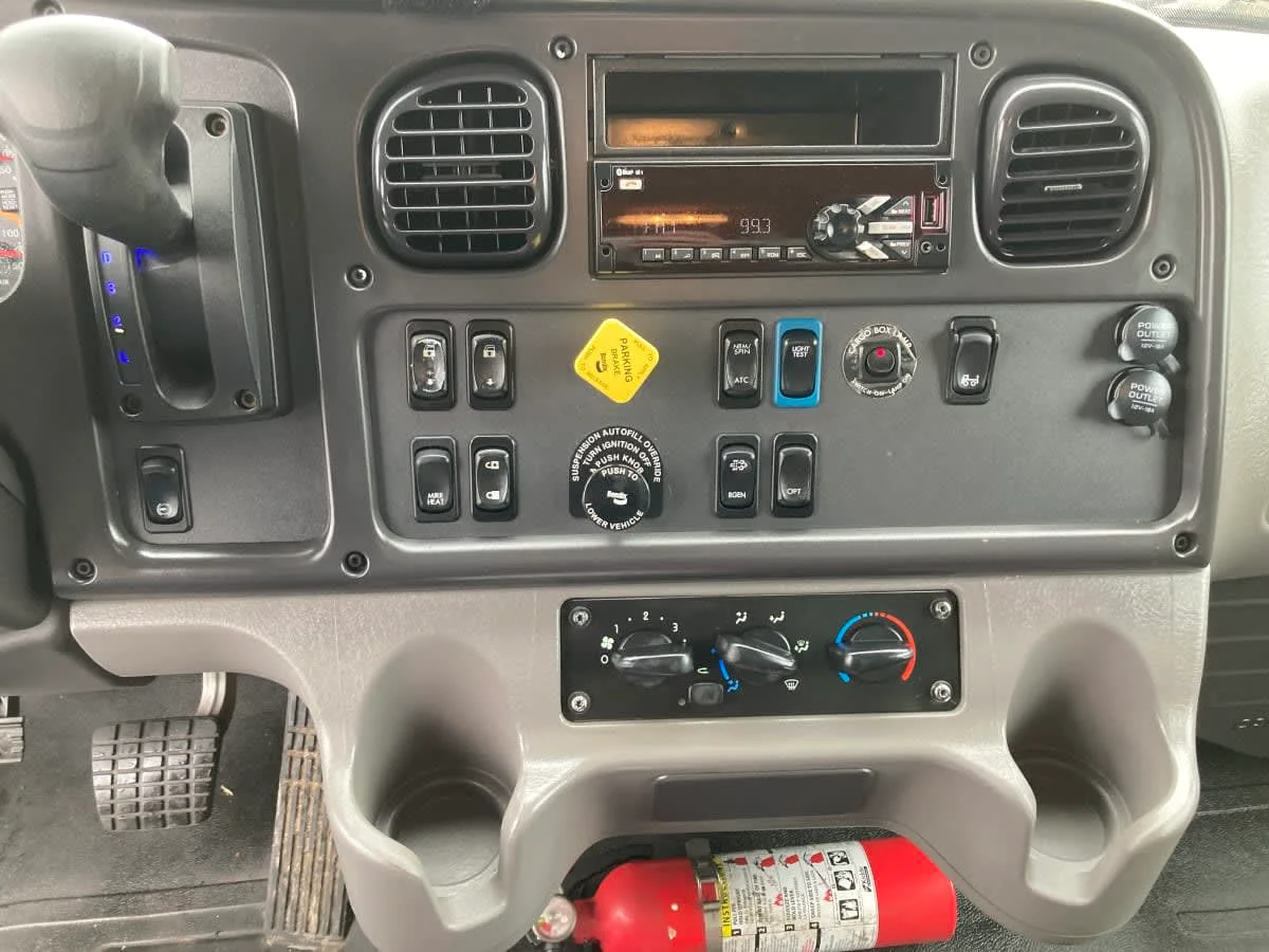 2022 Freightliner M2 106 in Springfield, MA — photo 13