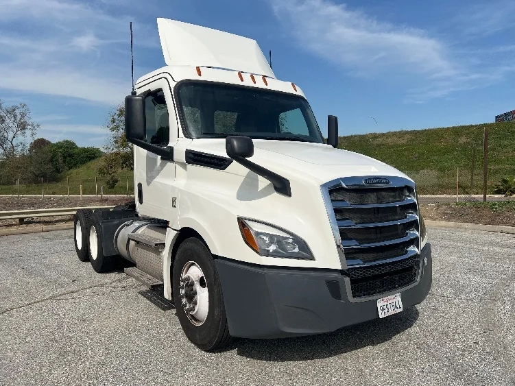 2020 Freightliner Cascadia in Torrance, CA