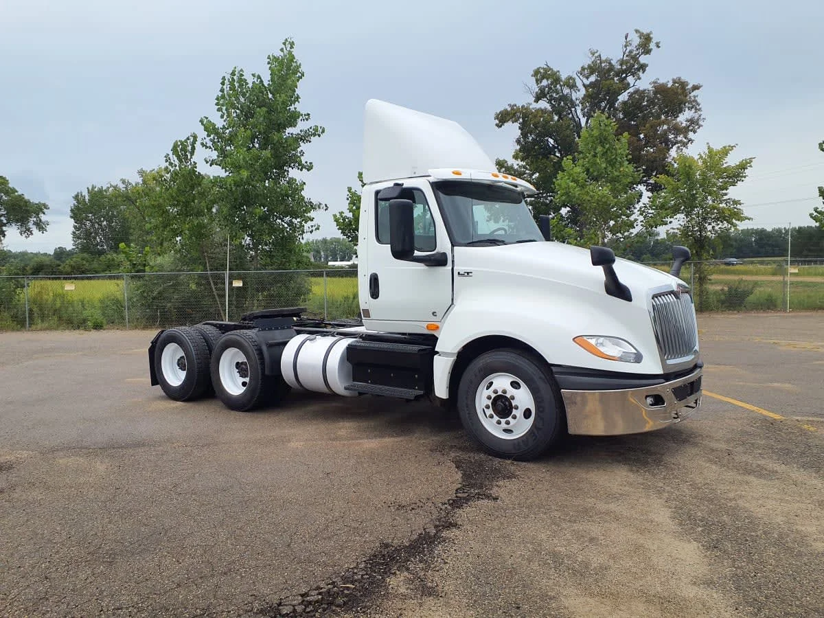 2019 International LT in Wayland, MI — photo 3