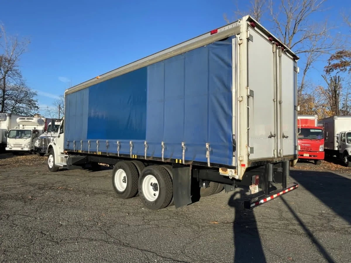 2018 Freightliner M2 106 - image 6