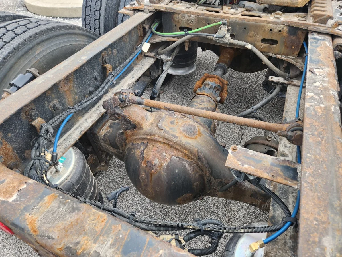 2014 Freightliner Cascadia - image 14