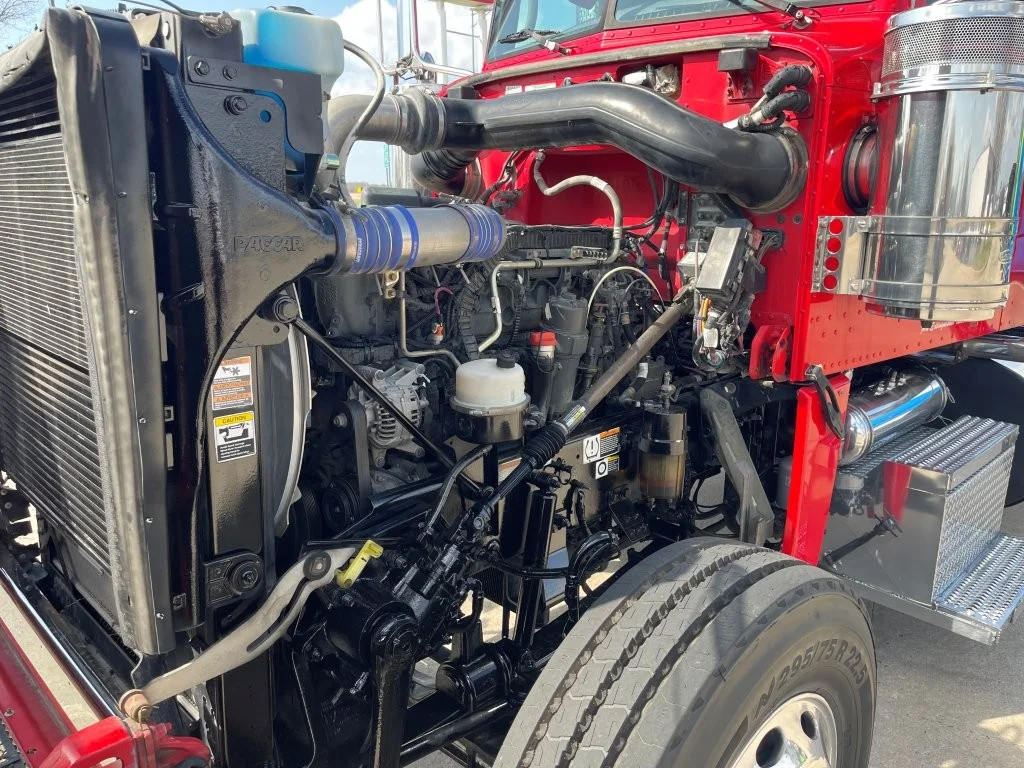 2019 Peterbilt 389 - image 11