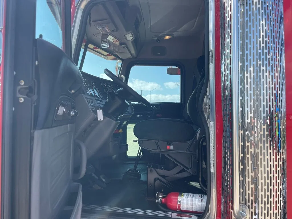 2019 Peterbilt 389 - image 12