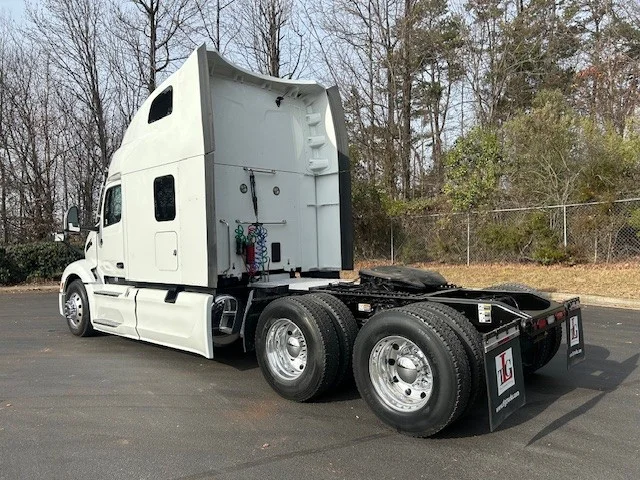 2023 Peterbilt 579 - image 8