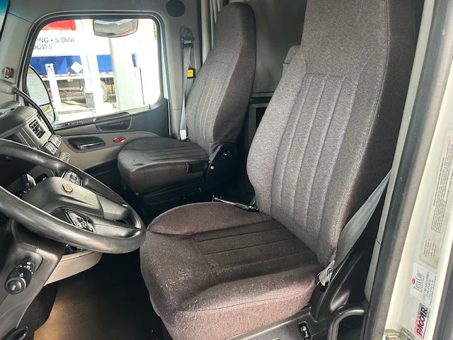 2023 Peterbilt 579 - image 12