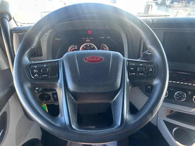 2023 Peterbilt 579 - image 14