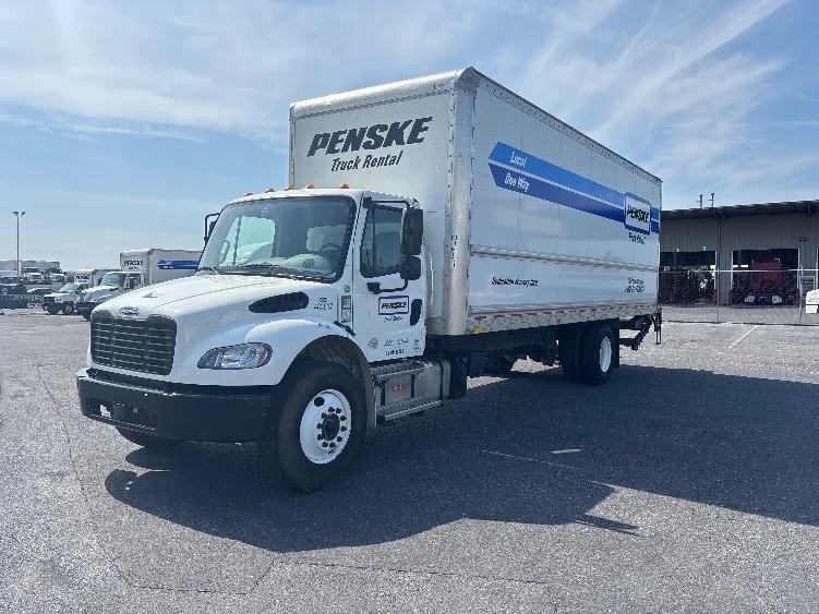 2023 Freightliner eM2 in Harrisonburg, VA — photo 3