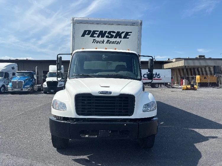 2023 Freightliner eM2 in Harrisonburg, VA — photo 2