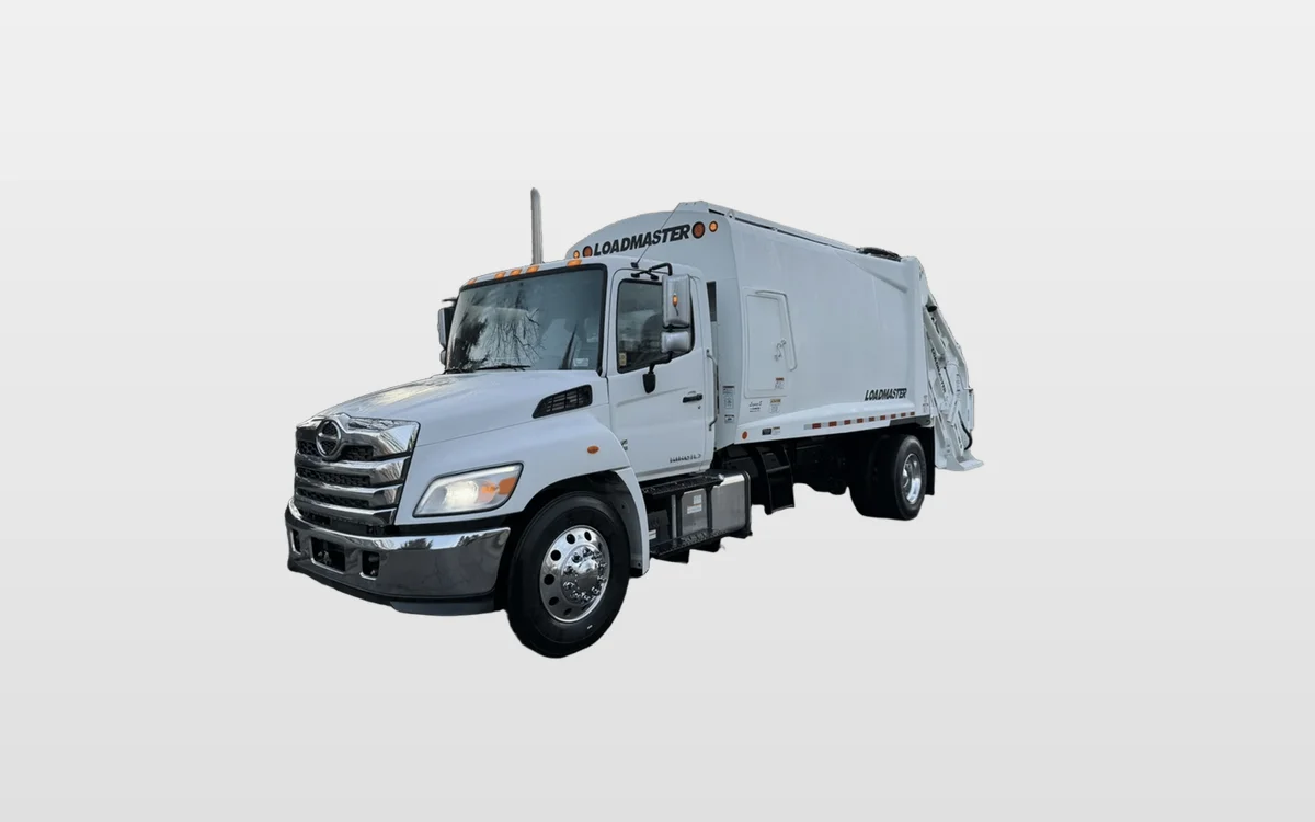 2025 Hino L7 - image 1