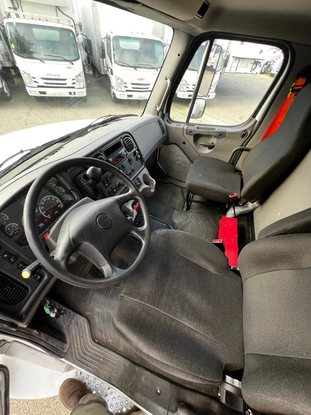 2021 Freightliner M2 106 - image 7