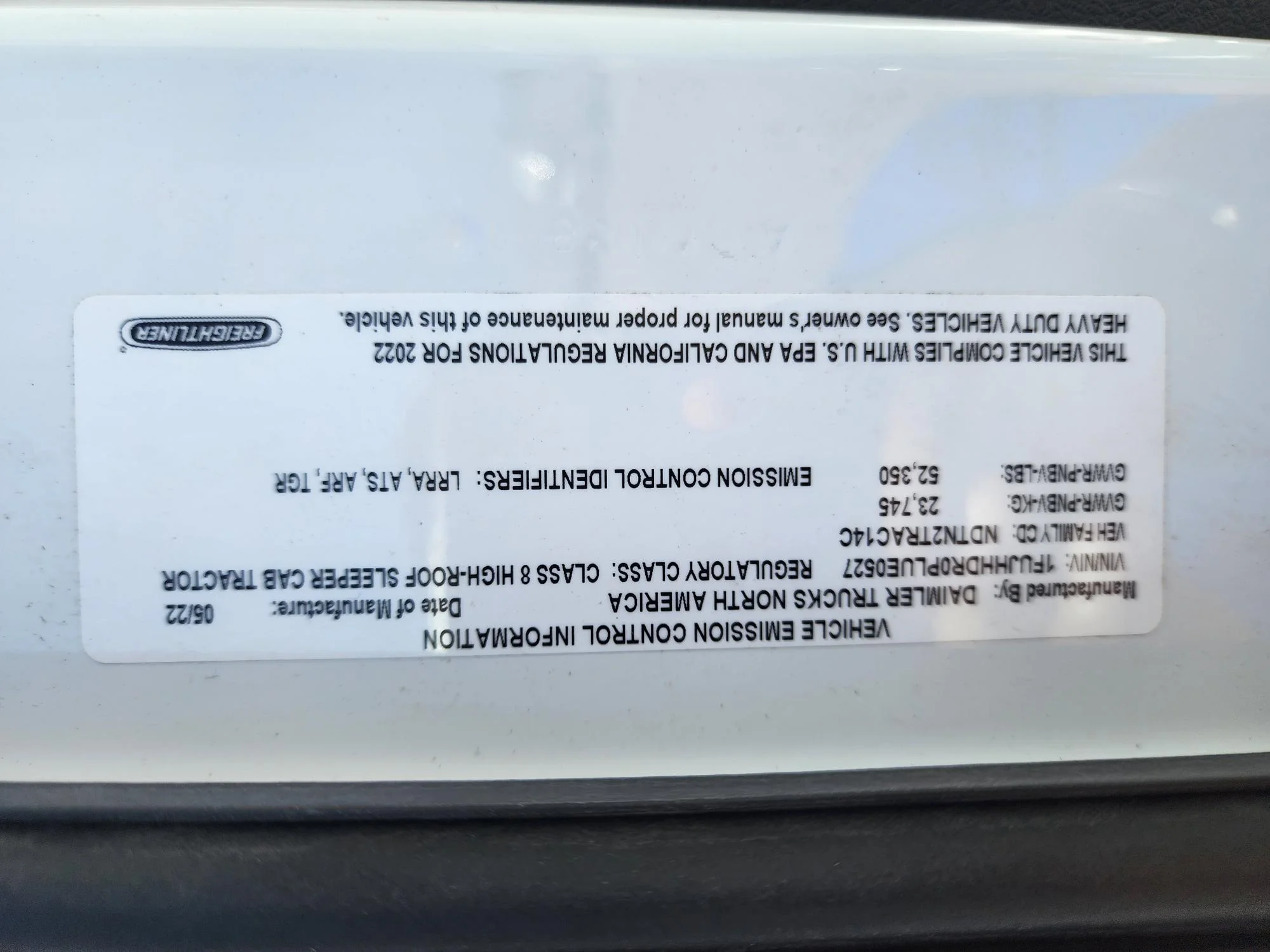 2023 Freightliner Cascadia in Fresno, CA — photo 16