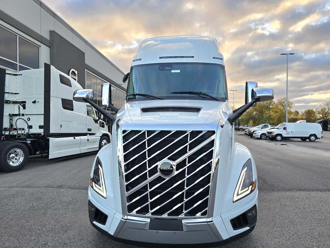 2026 Volvo VNL 860 in Toledo, OH — photo 2