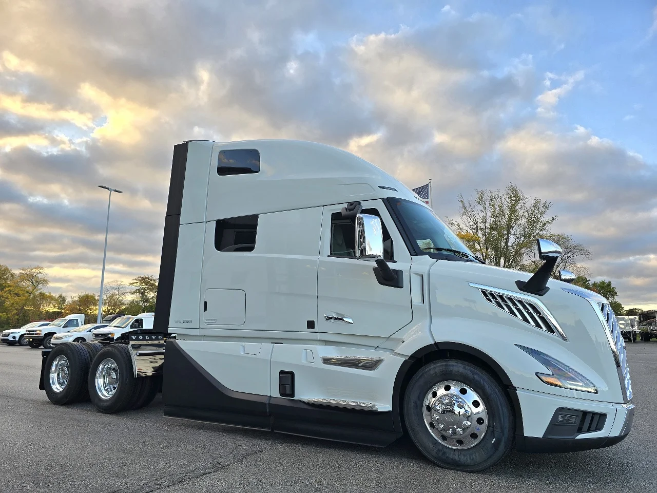 2026 Volvo VNL 860 in Toledo, OH — photo 3