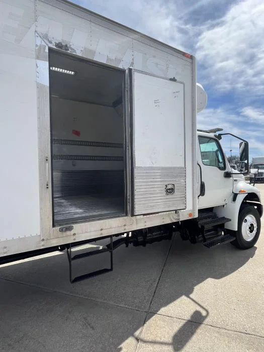 2019 International MV - image 9